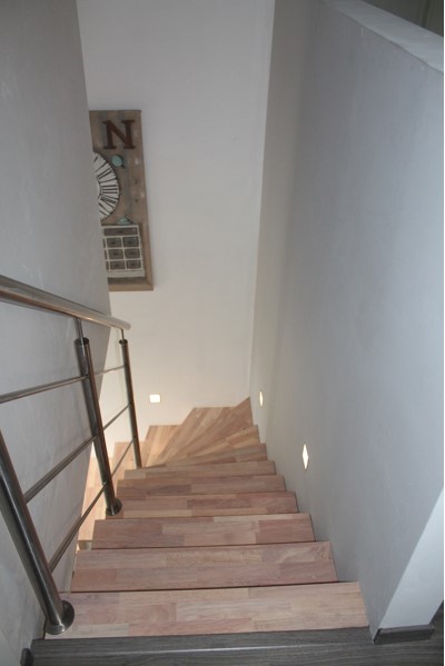 cage d'escalier moderne finition