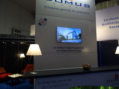 stand commercial salon