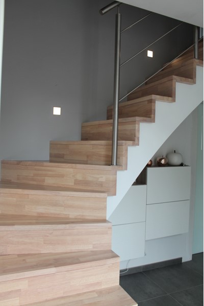 escalier moderne bois
